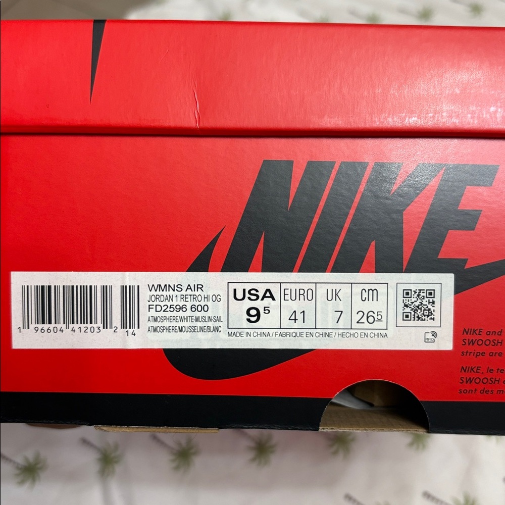 Nike Women's Air Jordan 1 Retro OG Box